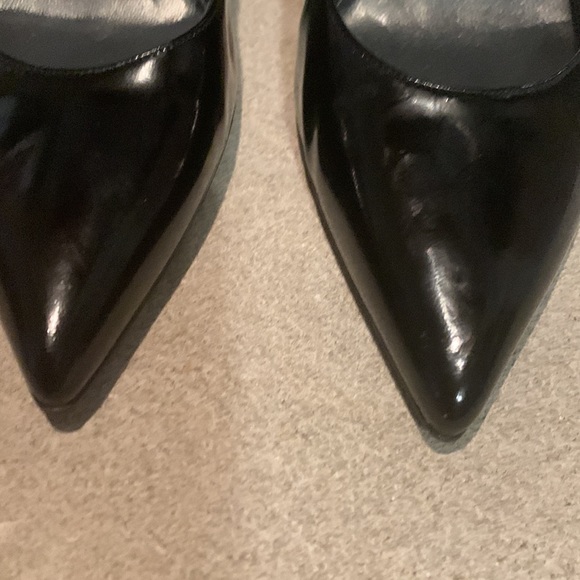 Stuart Weitzman Heels. Size 7. Good condition. So Unique! - Picture 10 of 10
